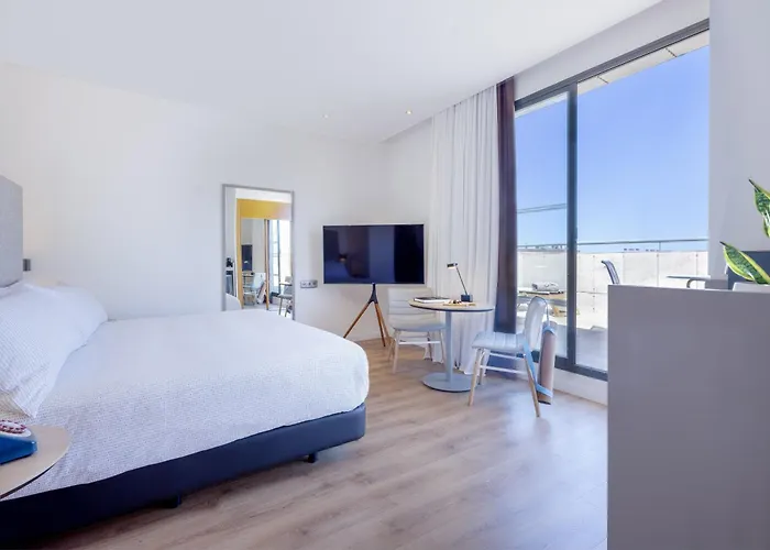 Hotel INNSiDE by Meliá Valencia Oceanic 4*