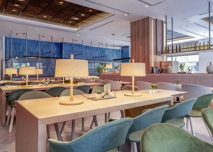 INNSiDE by Meliá Valencia Oceanic Hotel 4*