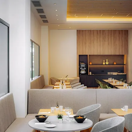Innside By Melia Oceanic 4* Valencia